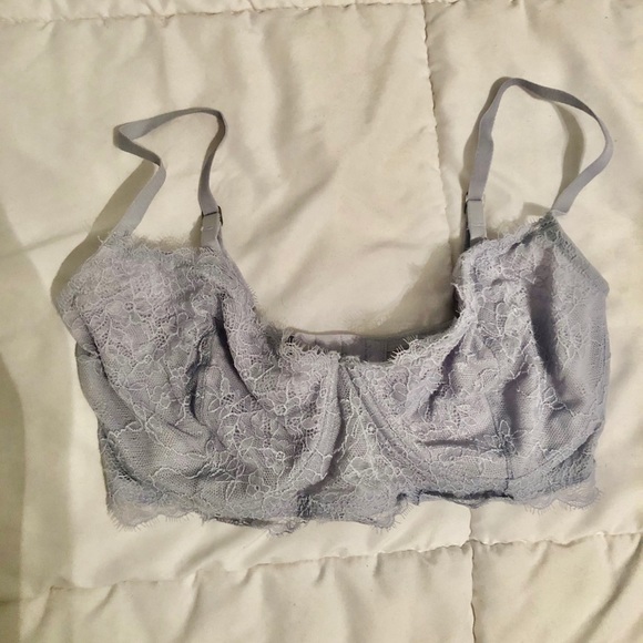 Unlined lilac bra (Hollister) - Picture 1 of 2